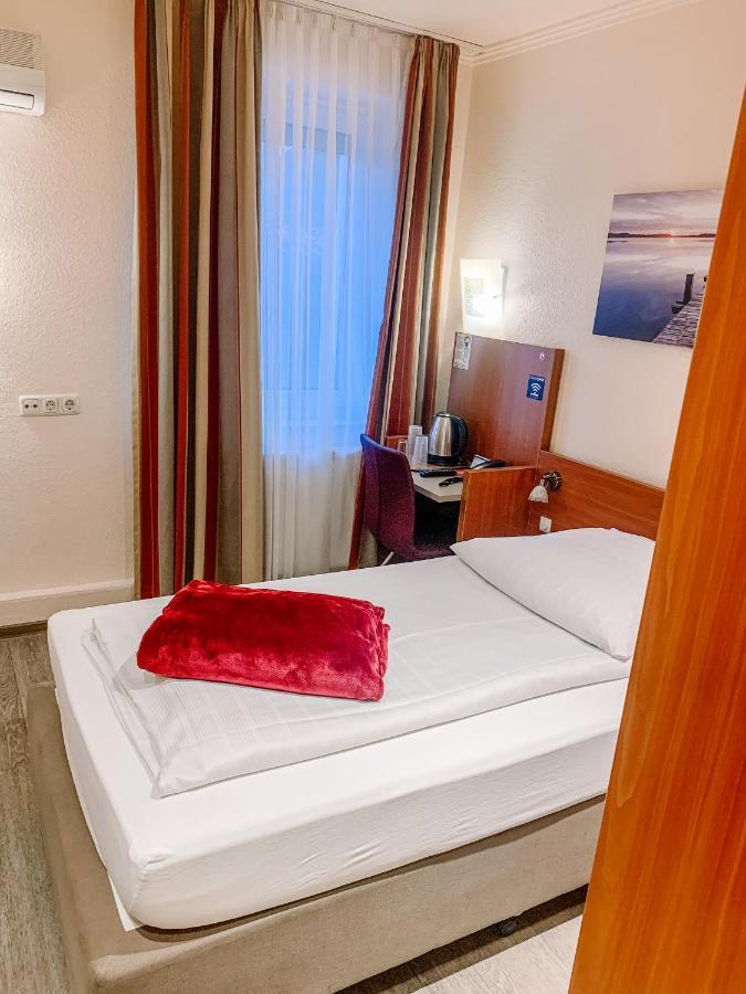 Hotel Falk Brémai repülőtér Kültér fotó