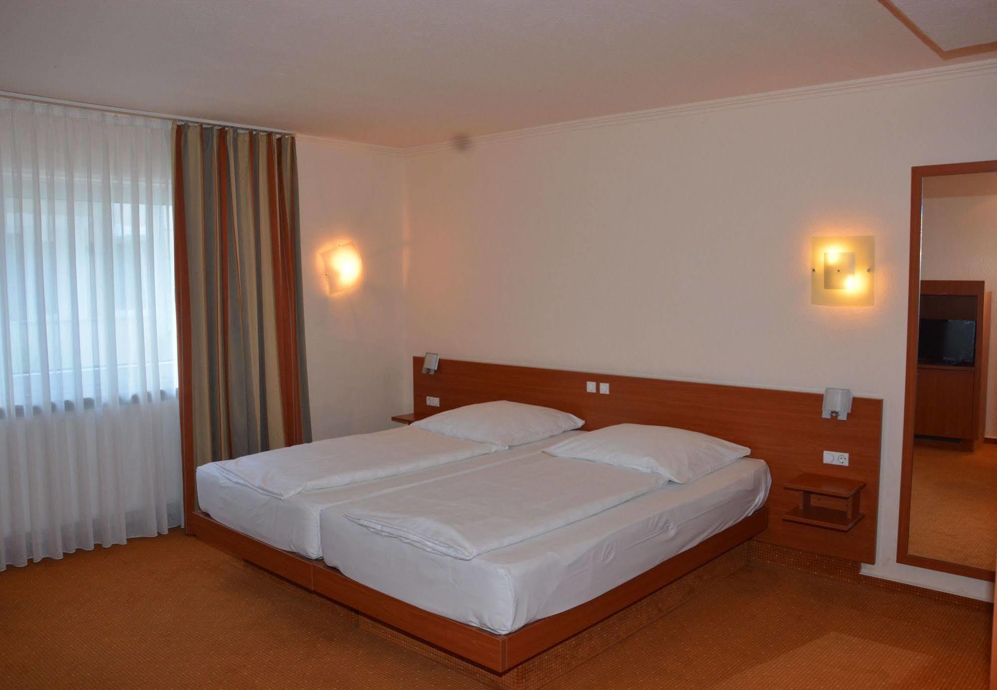 Hotel Falk Brémai repülőtér Kültér fotó